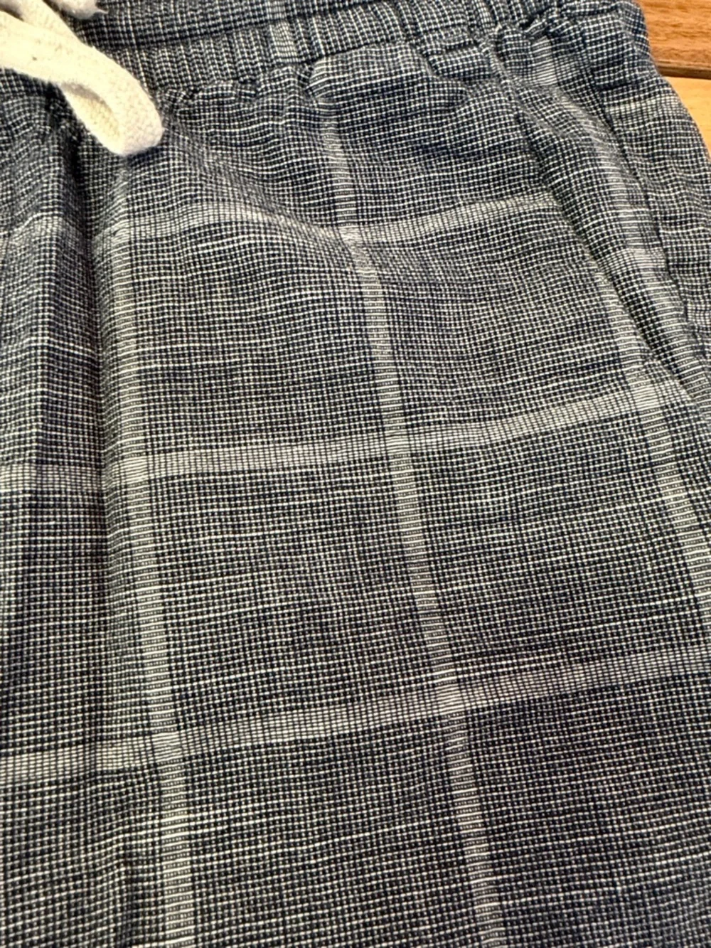 Banana Republic Men’s Shorts Medium Navy Gray Plaid